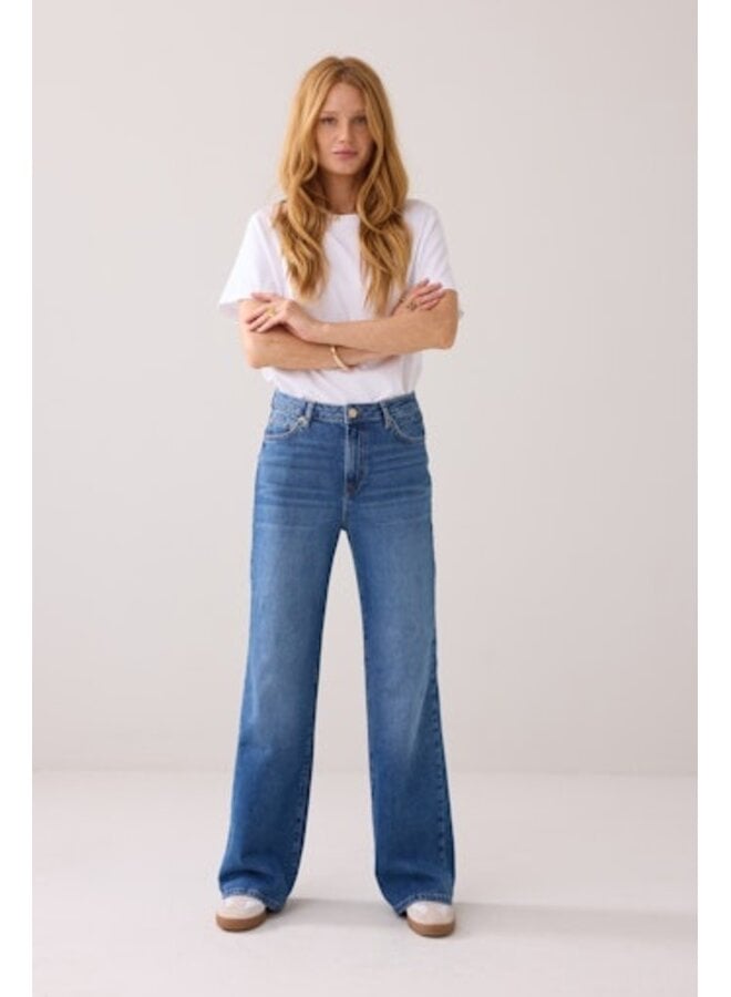 Pisa-5185 426 Summum Wide leg jeans twill comford denim  Vintage blue denim