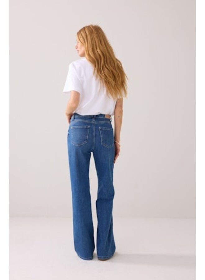 Pisa-5185 426 Summum Wide leg jeans twill comford denim  Vintage blue denim