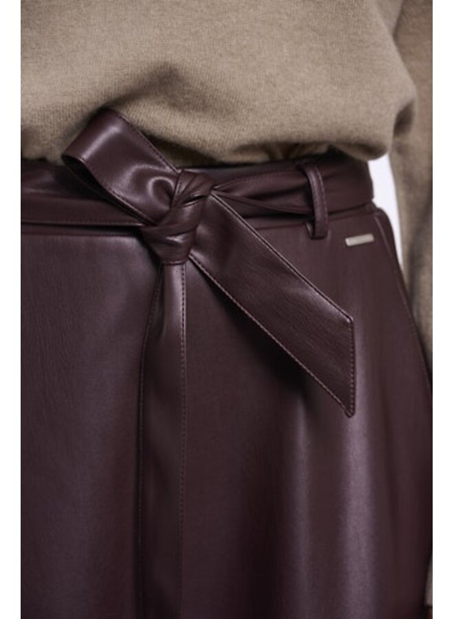 Chelsea 7502611 Rino & Pelle Faux leather skirt with belt Chocolate bean