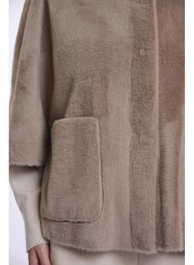 Dewi.7002611 Rino & Pelle Faux fur cape Mocha latte