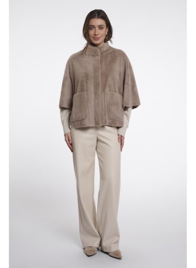 Dewi.7002611 Rino en Pelle Faux fur cape Mocha latte