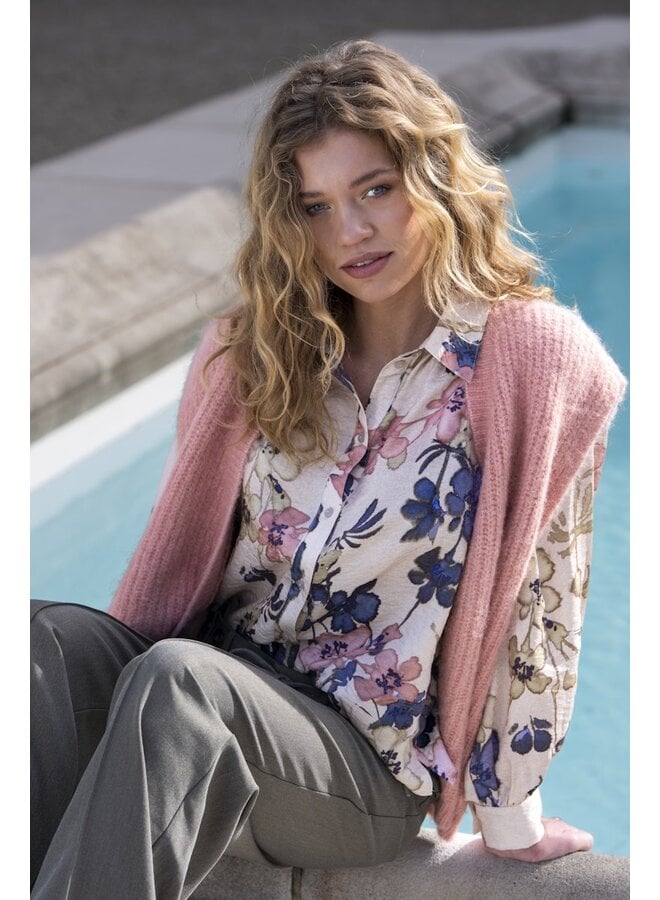64534-29 521 Geisha Gilet knitted soft pink
