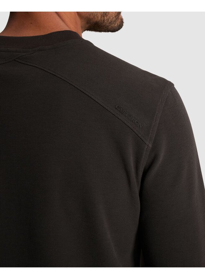CTS2608584 9167 Cast Iron Long sleeve r-neck regular fit waffle Clever Crows