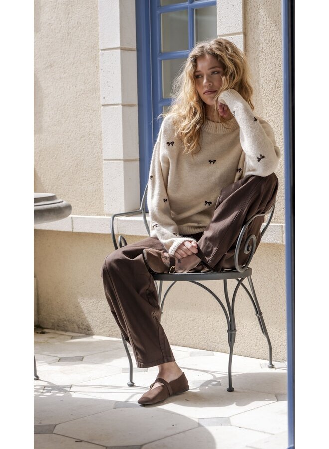 64538-23 720 Geisha Pullover embro bowtie sand/dark brown