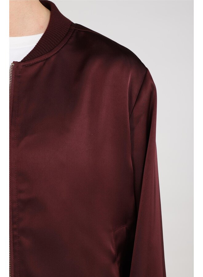 NKF13127 333 Nukus Dena Jacket Shiny Cherry