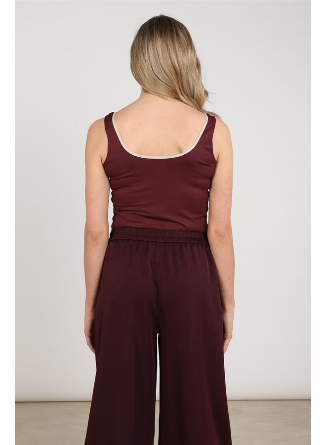 NKF01100 397 Nukus Juba Singlet Cherry/Gold