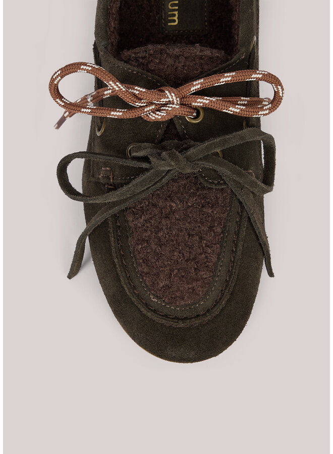 8s1113-8633 754 Summum Fancy booshoe with teddy Dark chocolate