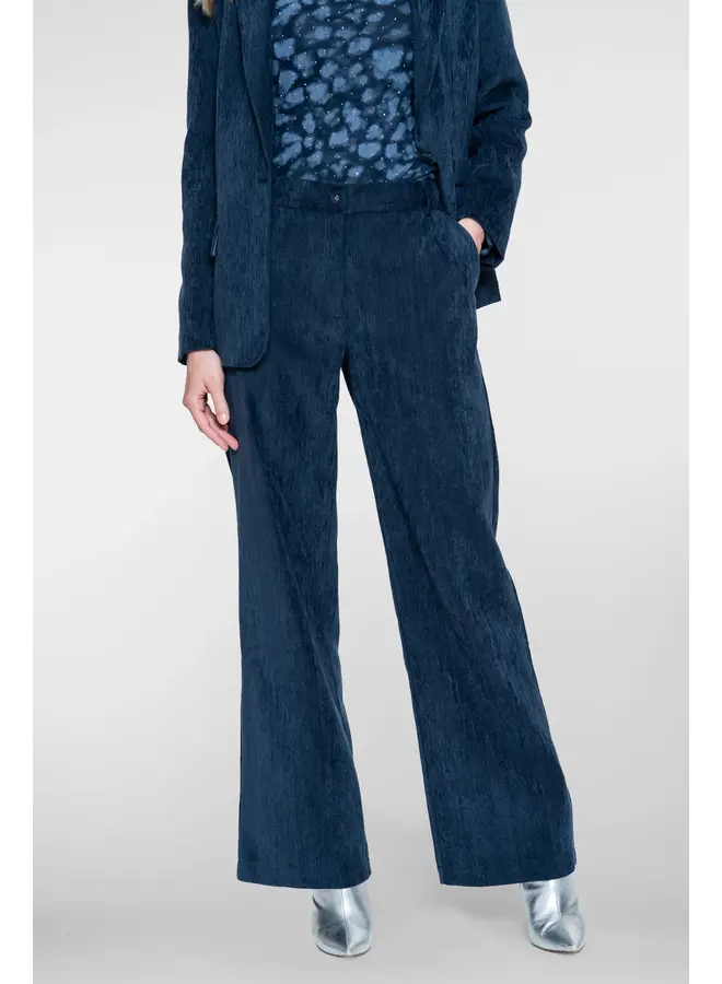 61522-10 815 Geisha Jeans indigo