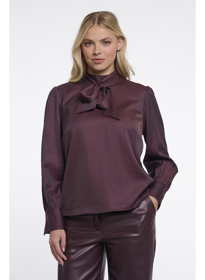 Bryanna.7002611 Rino en Pelle Blouse with bow tie neck Fudge cloak