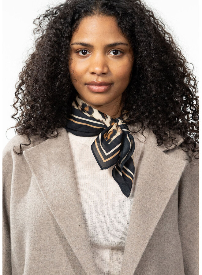 6917037 Barts Rigga Scarf print brown