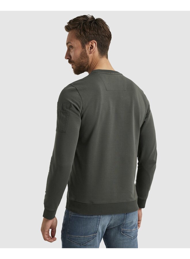 PLS0000431 8039 PME Legend Airstrip Sweat Beluga
