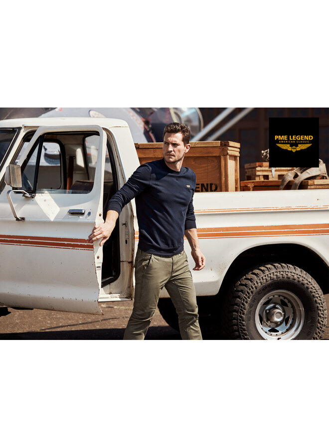 PLS0000431 5073 PME Legend Airstrip sweat Sky Captain