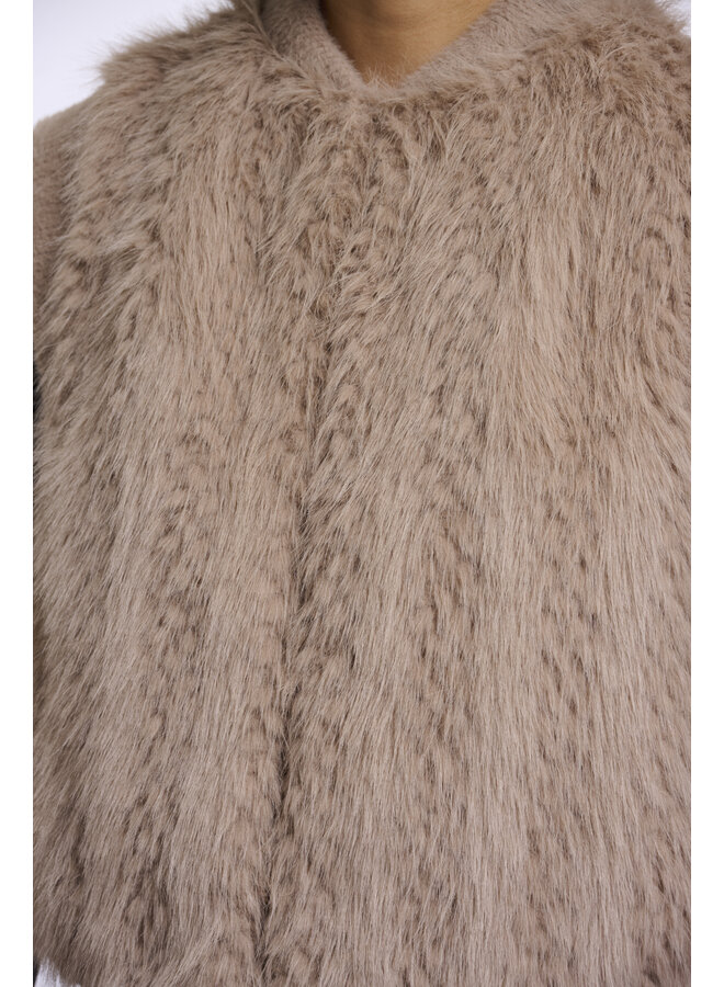 Alvita.7002612 Rino en Pelle Faux fur waistcoat with hook & eye closure Oat
