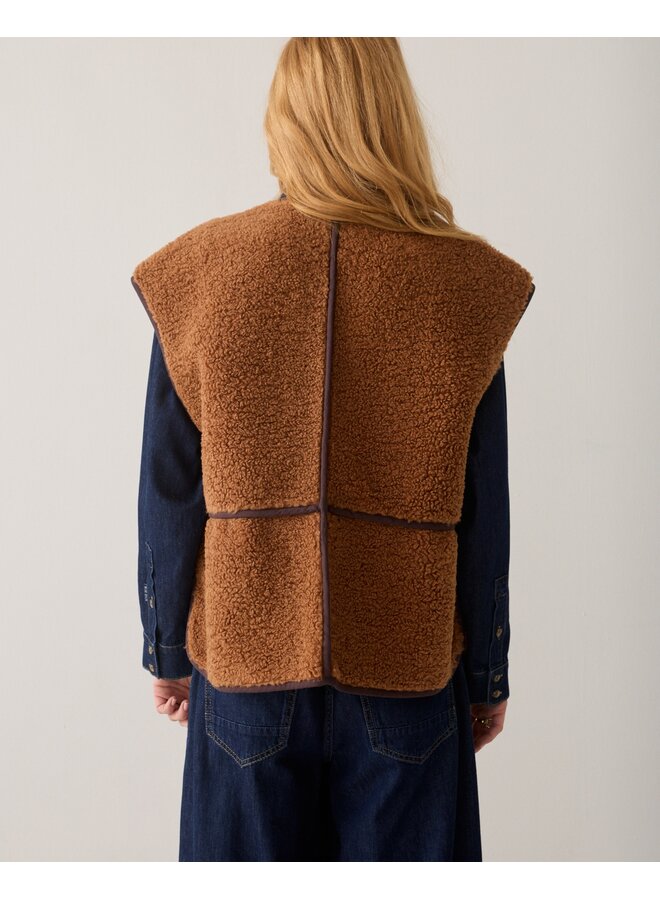 9s265-12512 739 Summum Bodywarmer Bonded teddy Cinnamon