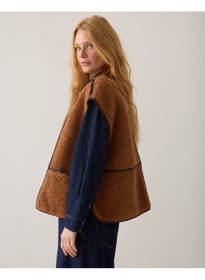 9s265-12512 739 Summum Bodywarmer Bonded teddy Cinnamon