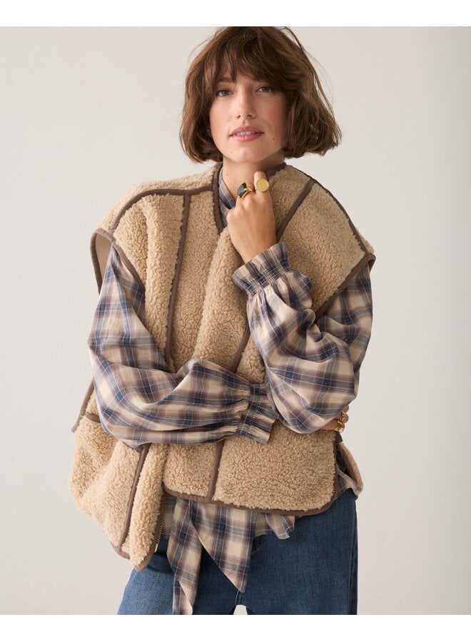 9s265-12512 708 Summum Bodywarmer Bonded teddy Light taupe