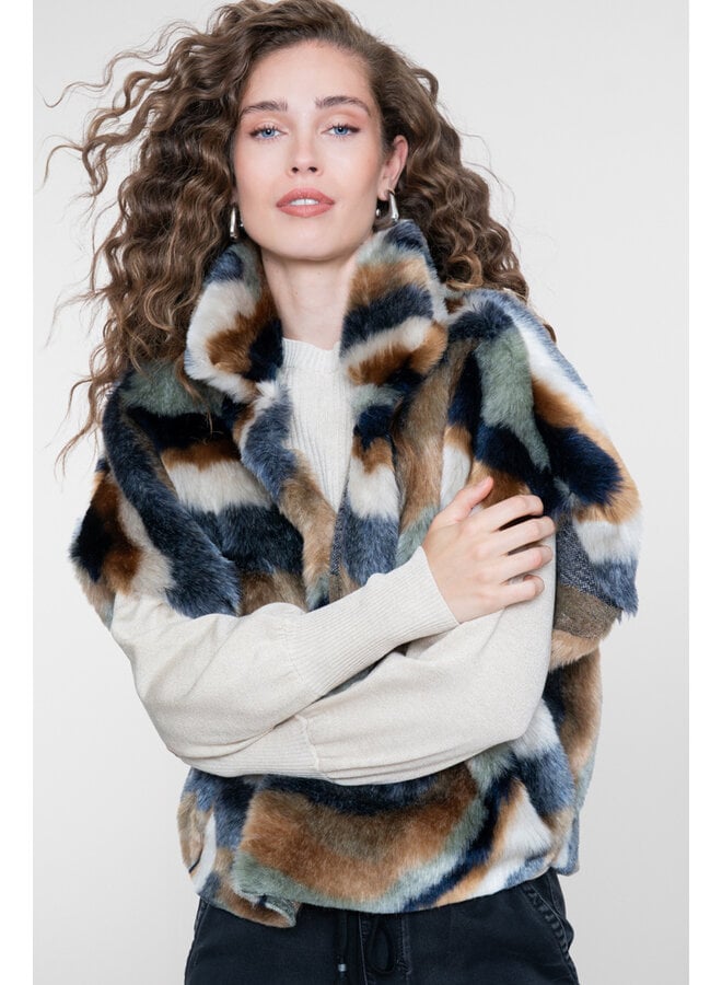 65608-20 735 Geisha jacket camel/mint