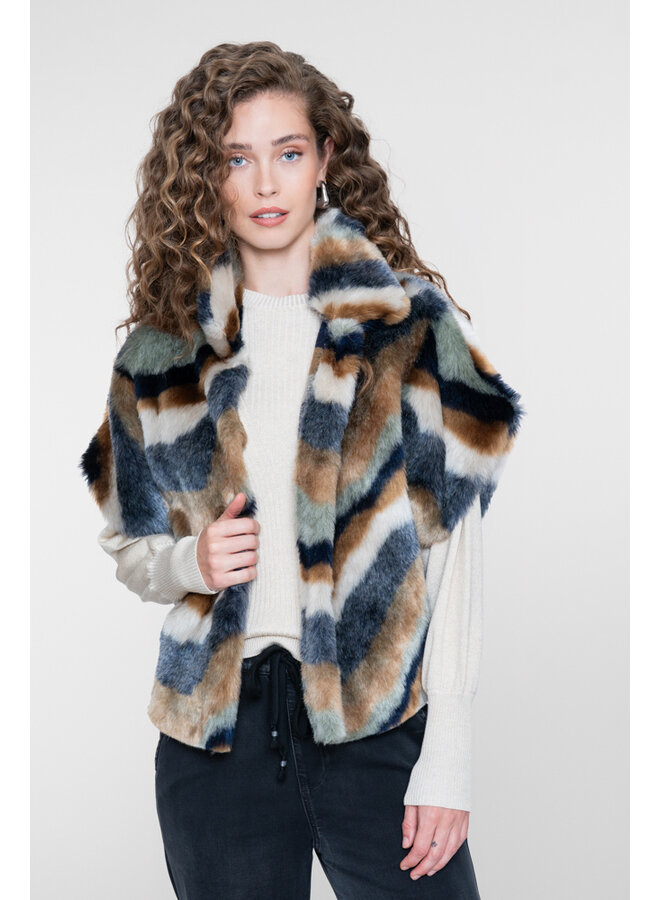 65608-20 735 Geisha jacket camel/mint