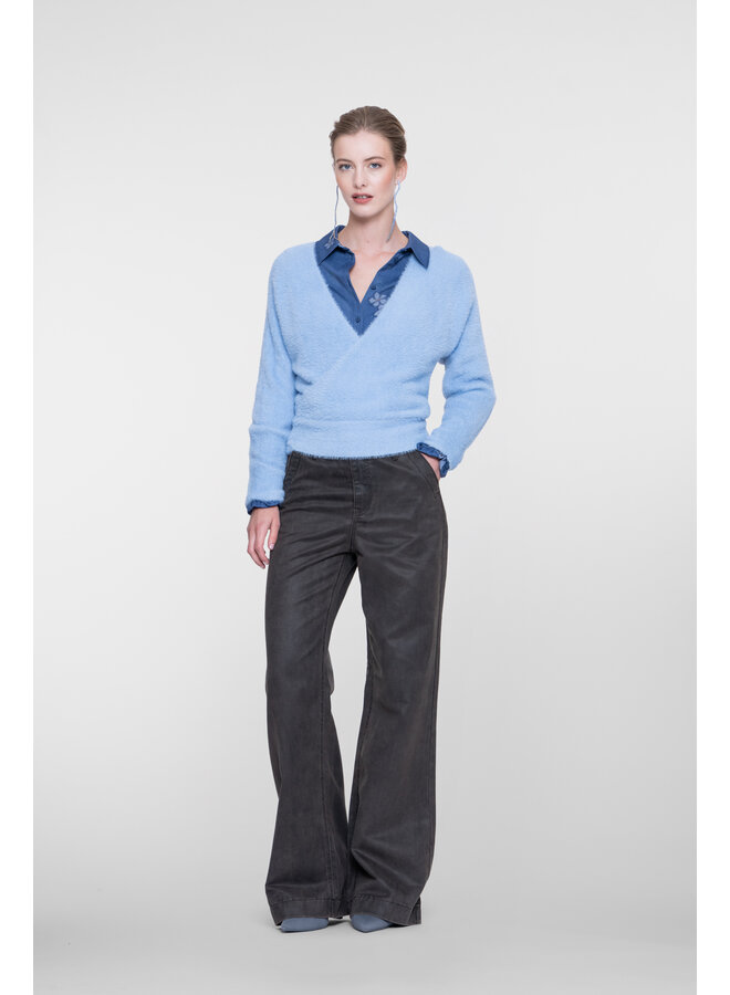 64512-10 625 Geisha Cross over hairy top blue