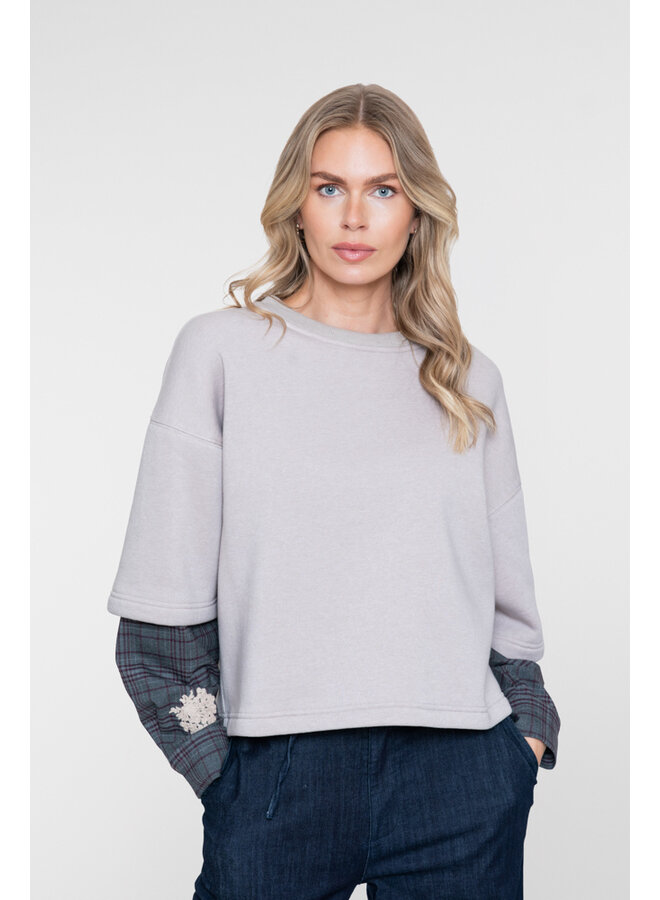 63685-20 718 Geisha top ecru/burgundy