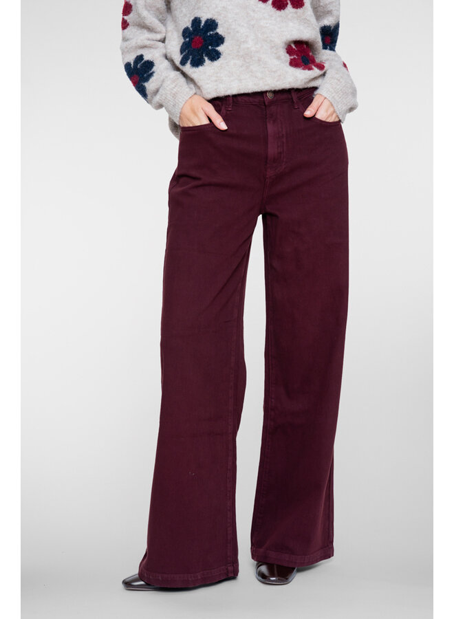 61500-10 480 Geisha Jeans wide burgundy