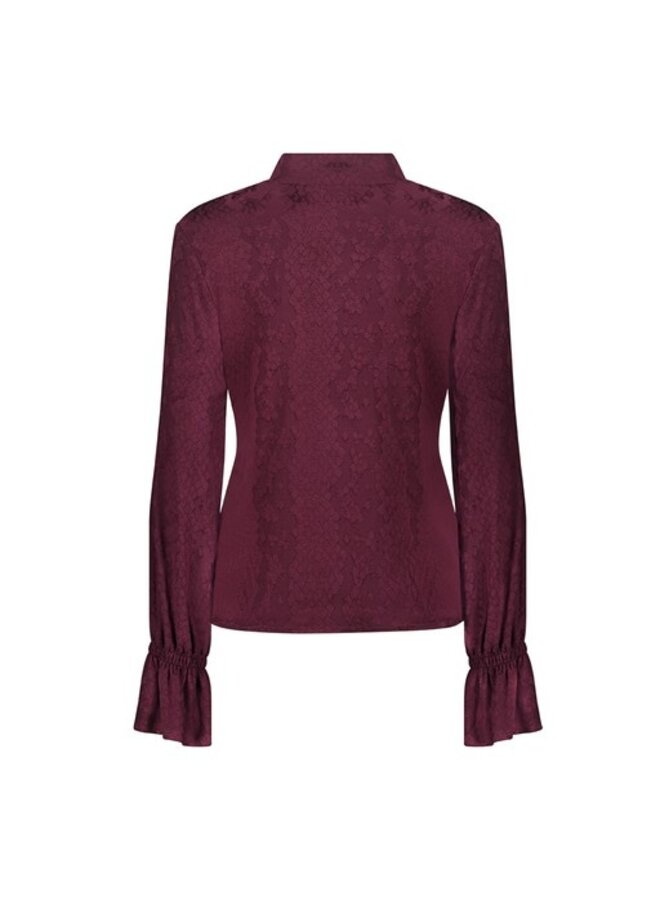 62670-20 470 Geisha top bordeaux