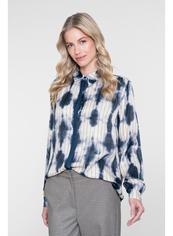 63902-20 685 Geisha blouse dark blue/ecru