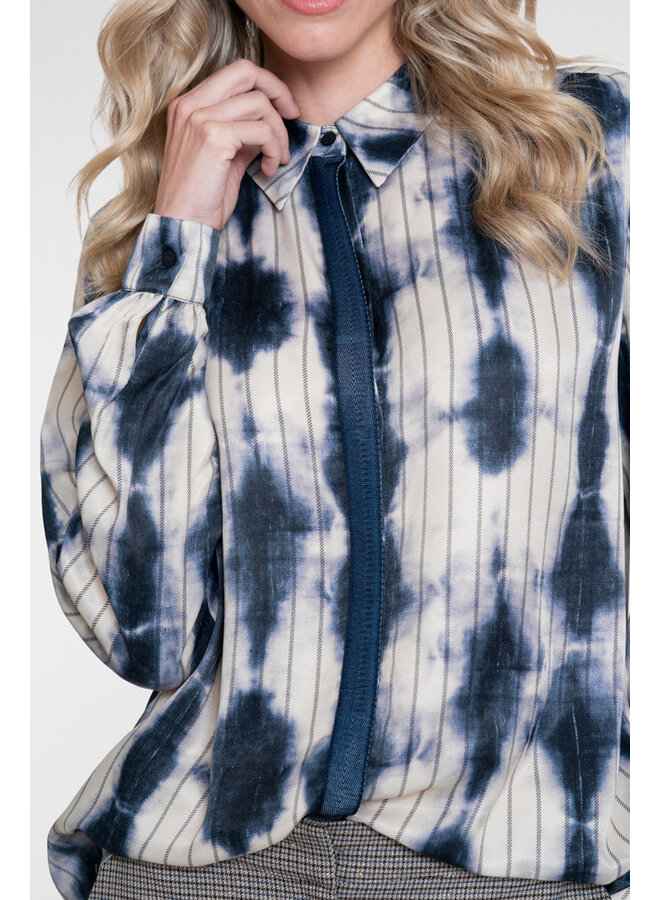 63902-20 685 Geisha blouse dark blue/ecru