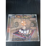 TWILIGHT - SOUND TO WELCOME THE LIGHT AND THE DARK (CD).