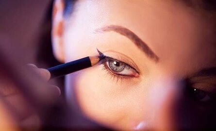 Als je oogmake-up snel uitloopt