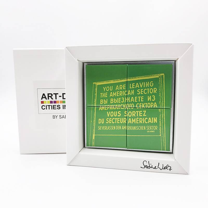 ART-DOMINO® BY SABINE WELZ Berlin - Bouclier "Quitter le secteur américain" 1