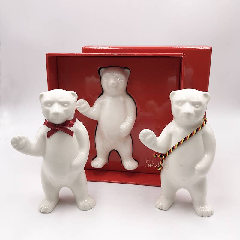 ART-DOMINO® BY SABINE WELZ Porcelain bear from Berlin