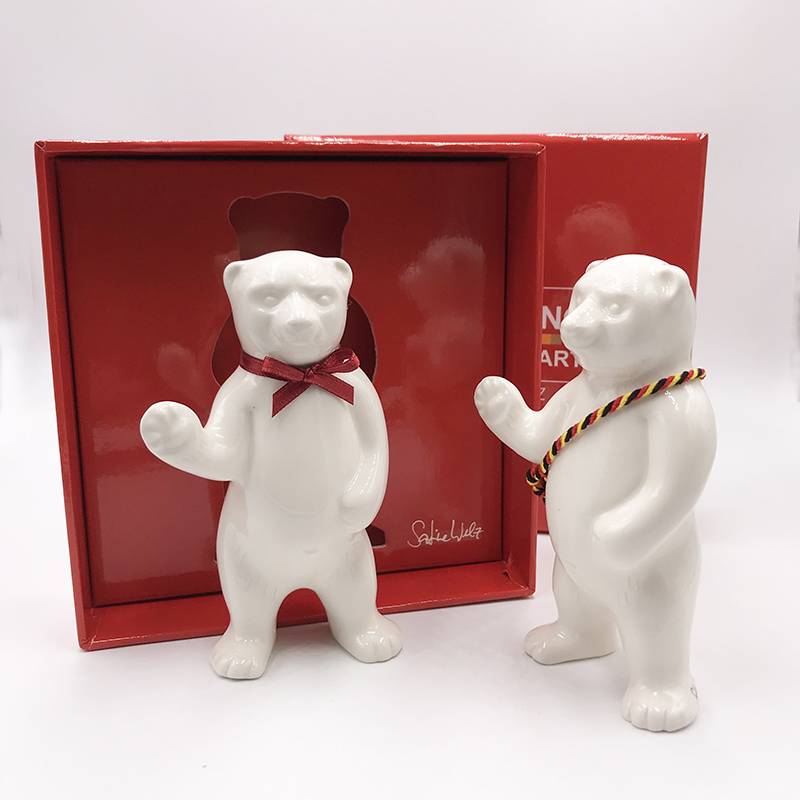 ART-DOMINO® BY SABINE WELZ Porcelain bear from Berlin