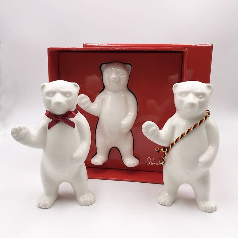 ART-DOMINO® BY SABINE WELZ Porcelain bear from Berlin