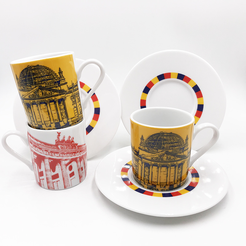 ART-DOMINO® BY SABINE WELZ Berlin Espresso mug 02 - Dôme du Reichstag et Porte de Brandebourg
