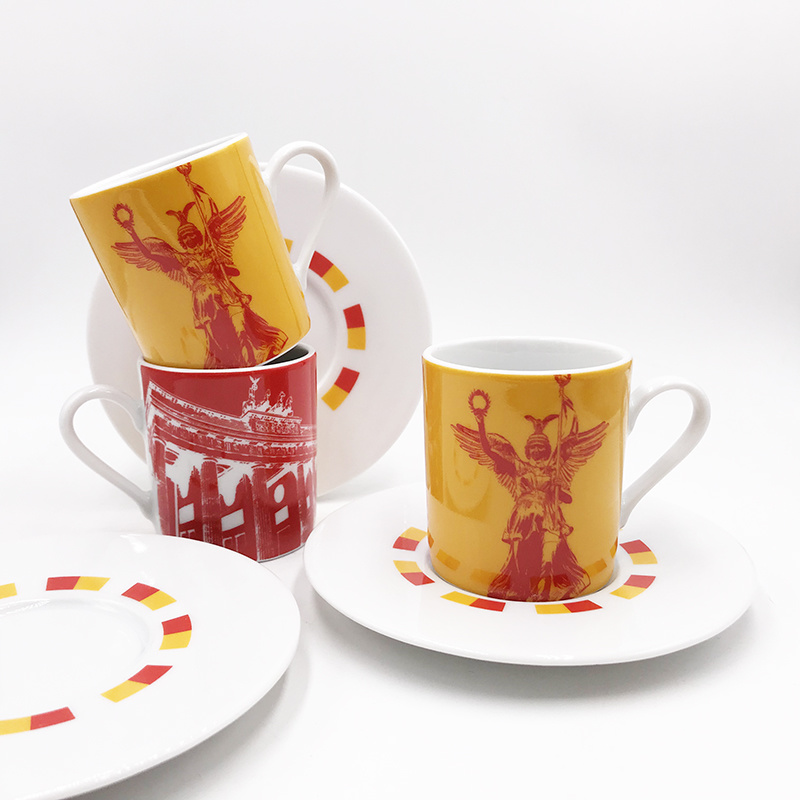 ART-DOMINO® BY SABINE WELZ Berlin Espresso mug 03 - Brandenburger Tor + Goldelse