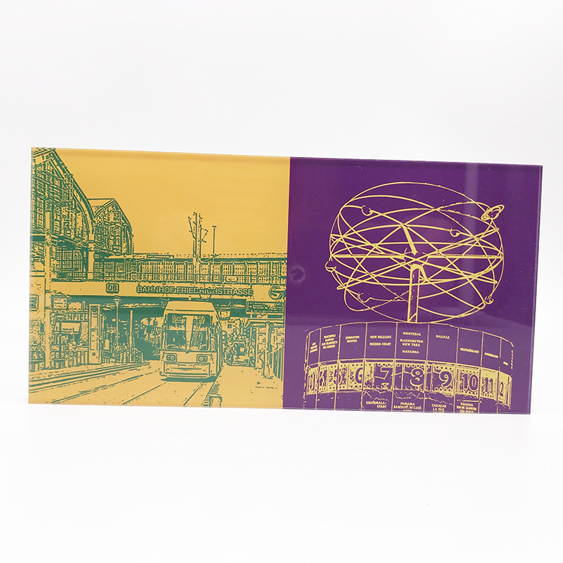 MAGNET-STORIES Berlin - Friedrichstrasse + World Clock