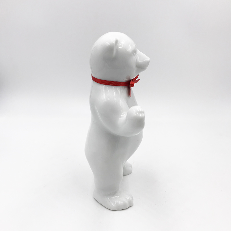 ART-DOMINO® BY SABINE WELZ Ours en porcelaine de Berlin - Avec col rouge