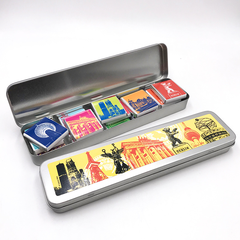 ART-DOMINO® BY SABINE WELZ Chocolate with Berlin motifs in a metal tin