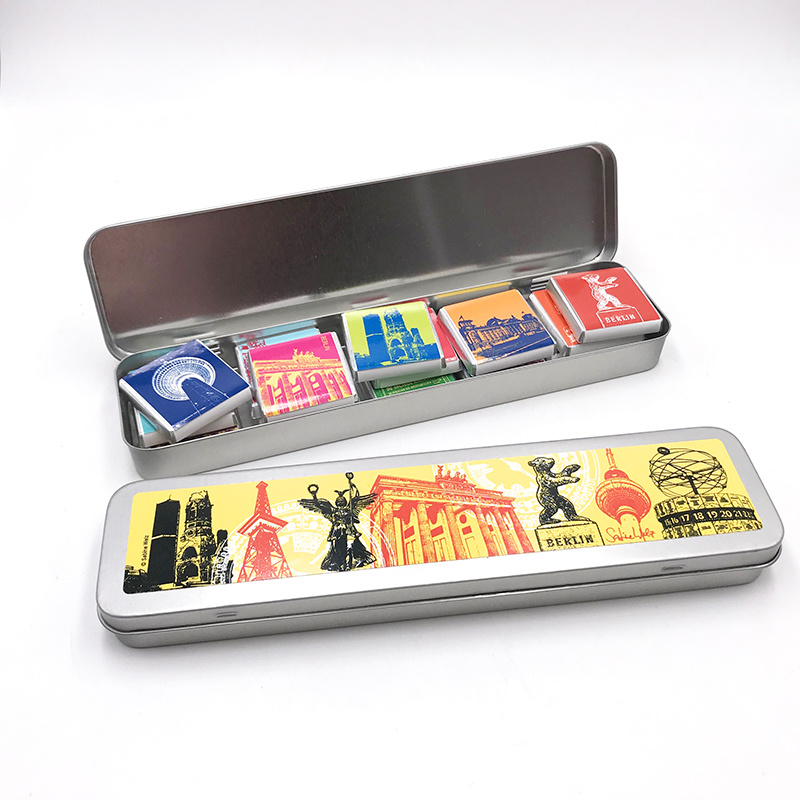 ART-DOMINO® BY SABINE WELZ Chocolate with Berlin motifs in a metal tin