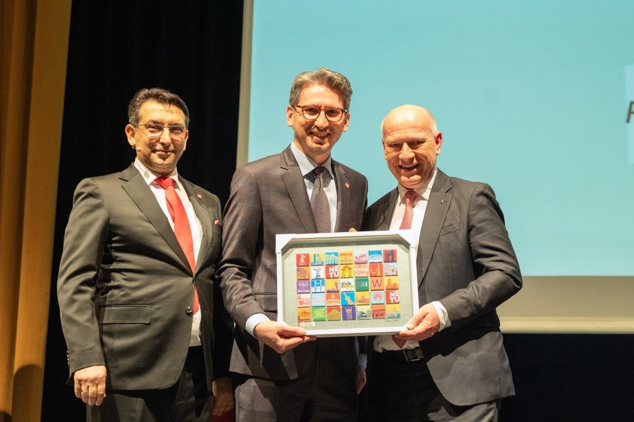 NETU Iftar Event: Individuelle Magnet-Collagen als Geschenk 