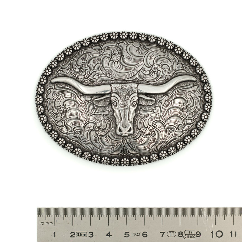 Nocona  Oval metal buckle with longhorn