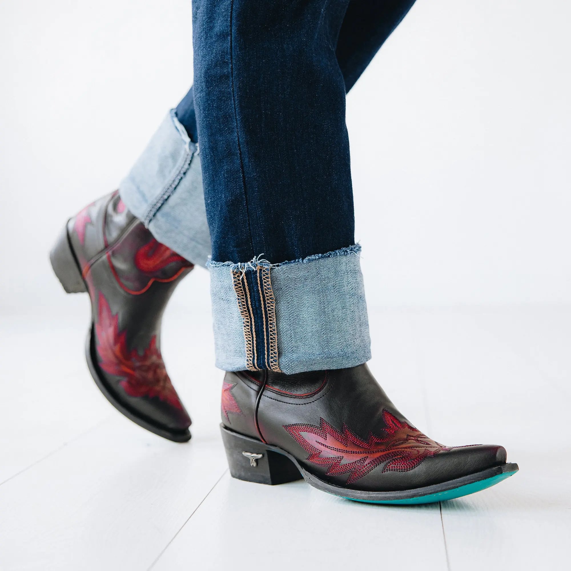 Lane Lexington Black Cherry cowboy boot