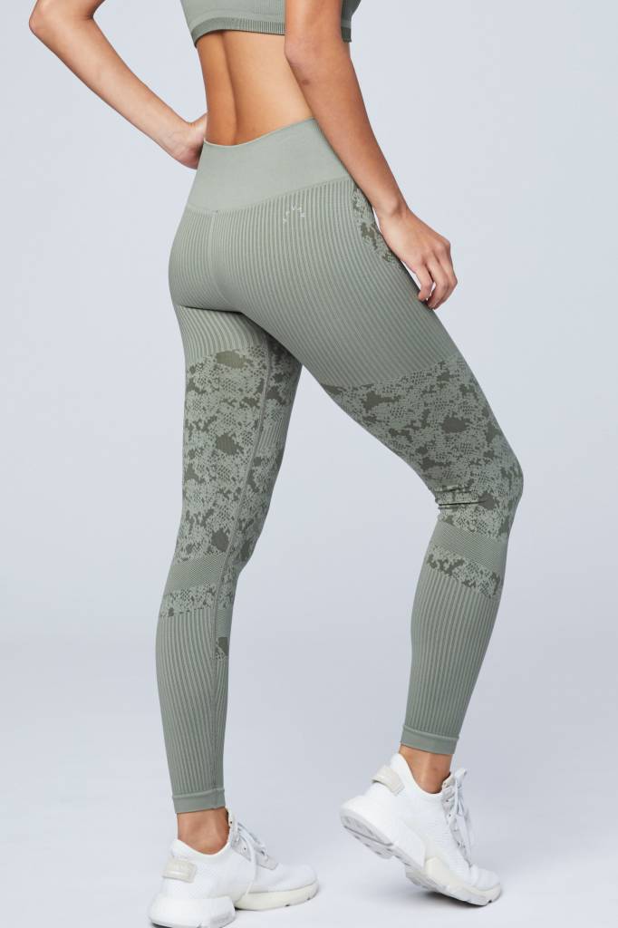 Varley Union Tights in Aluminum Snake - Agent Athletica