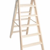 Doppeltreppe aus Holz