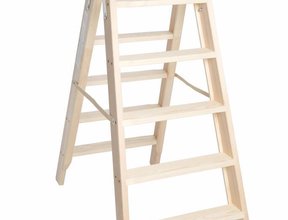 Doppeltreppe aus Holz