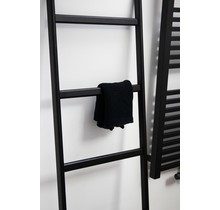 Badezimmertreppe Eiche schwarz lackiert