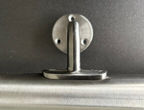 Geländerhalter aus Edelstahl