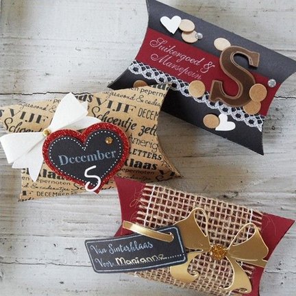 SCRAPBOOKING PAPIER, PAPIER, VERZIERUNGEN / EMBELLISHMENTS, KARTENGESTALTUNG