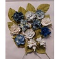 Prima Marketing und Petaloo 12 flores con hojas de papel de morera, azul y blanco, las flores miden unos 3 cm